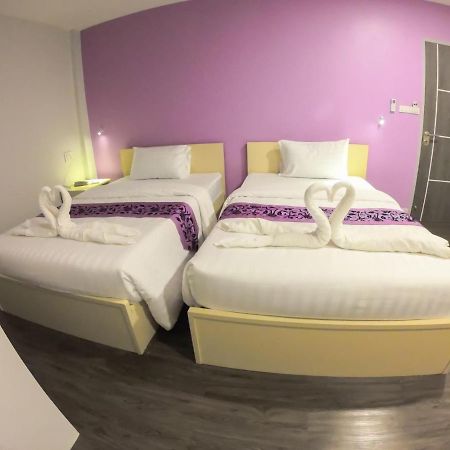 Thap Sakae Hotel Exterior photo